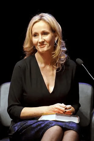 Emma Watson suggested that it’s time we viewed gender as a continuous spectrum, rather than two opposing extremes. J.K. Rowling also left her comment. 4 image 422