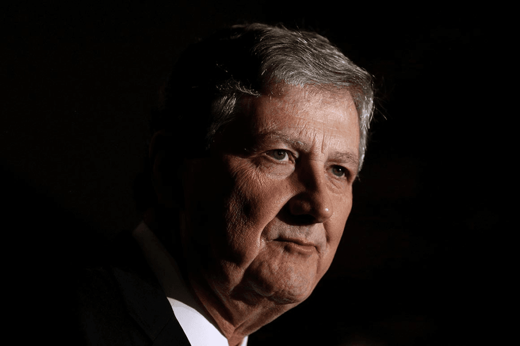 Freeze the funds immediately,” Senator Kennedy argued that authorities should examine whether any coordinated wrongdoing occurre... 2 image 658