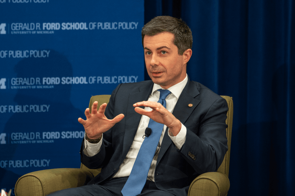 Pete Buttigieg Interrupts Six Times in a Row — But His Seventh Moment Leaves Him Completely Speechless… 7 image 833