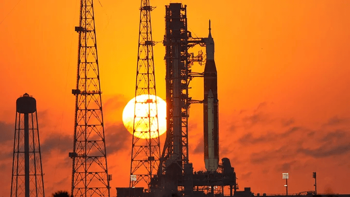 Artemis II launches astronauts around the moon in first deep space mission since Apollo 2 image 923